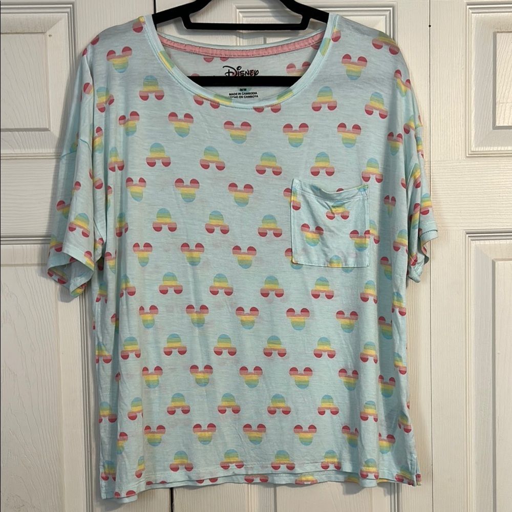 DISNEY Size Medium Rainbow Colorful Mickey Mouse T-Shirt Sleep Loungewear Comfy